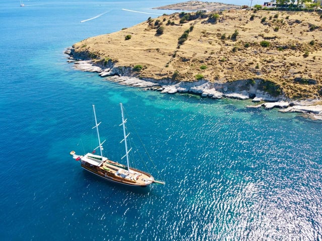 Lady Christa yacht aerial view