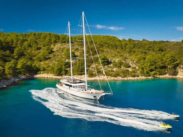 Lady Gita yacht
