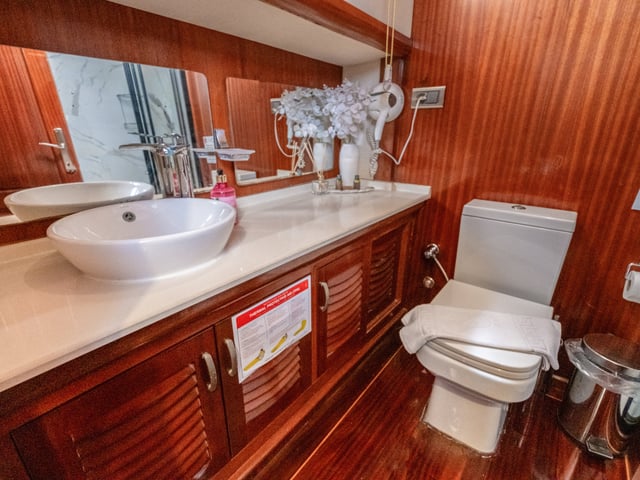 Luce Del Mare yacht interior or exterior view