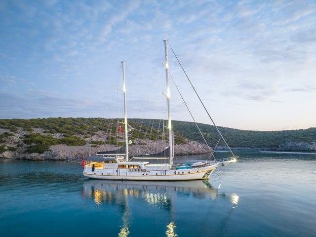 Lucky You yacht aerial view