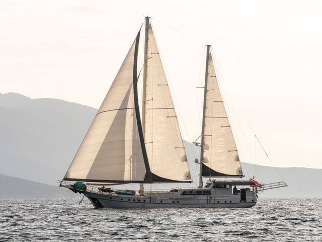 Lucky You yacht