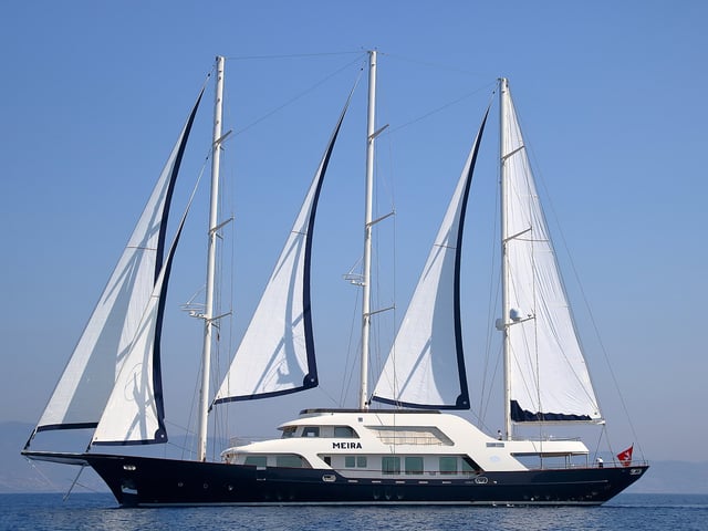 Meira yacht