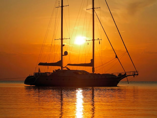 Miss Be yacht interior or exterior view