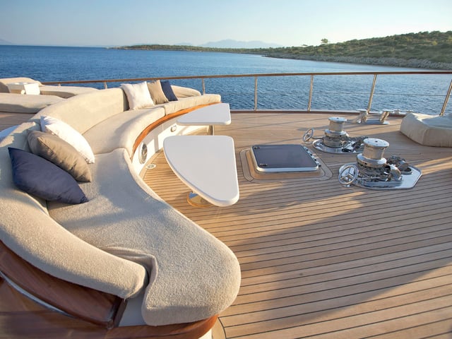 Miss Be yacht interior or exterior view