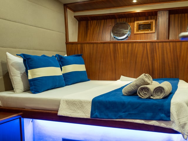 Nevra Queen yacht interior or exterior view