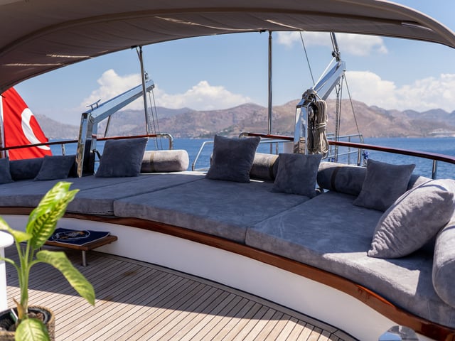 Nevra Queen yacht interior or exterior view