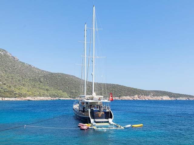 Oguz Bey yacht aerial view