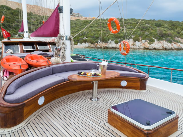 Primadonna yacht interior or exterior view