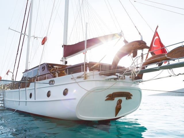Primadonna yacht interior or exterior view
