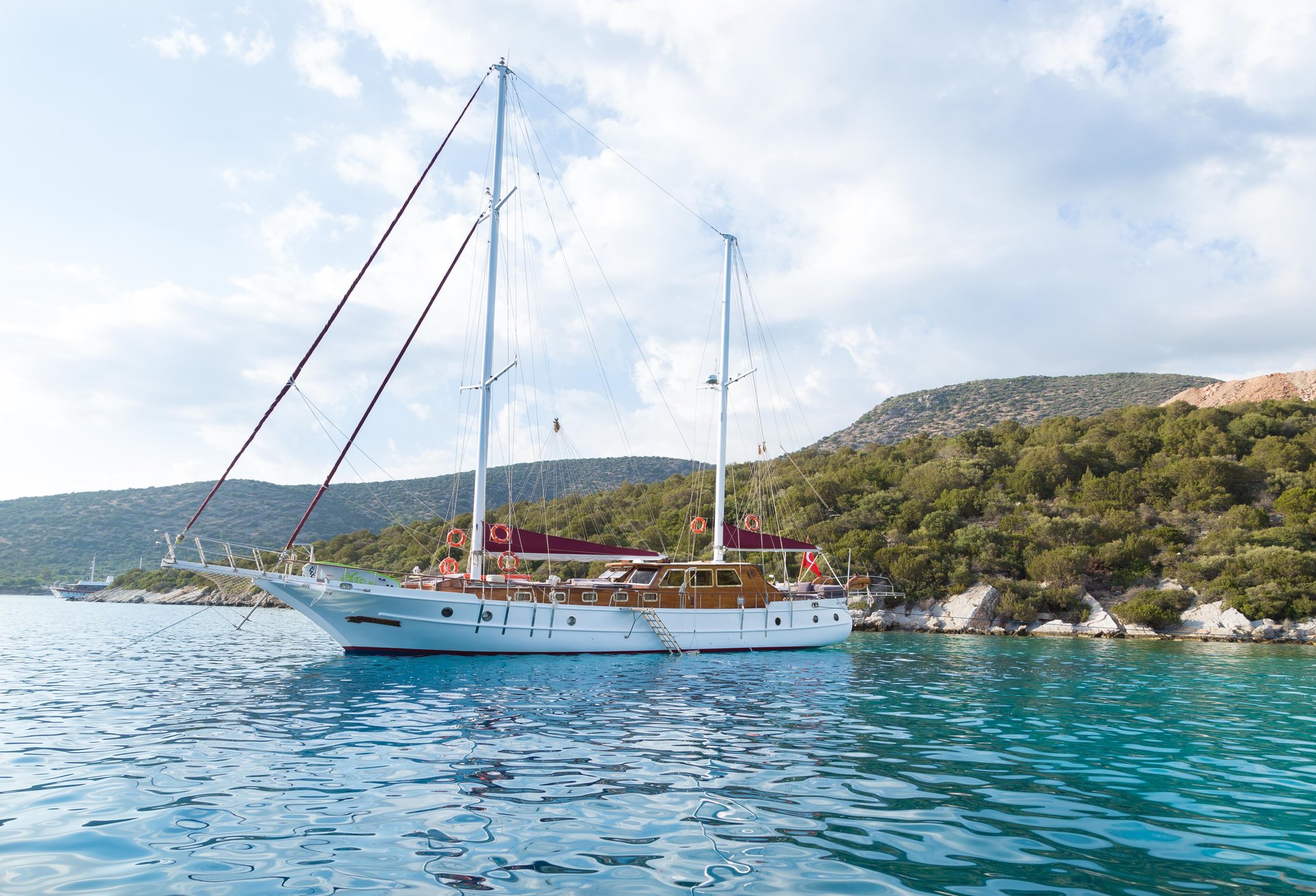 Primadonna yacht aerial view