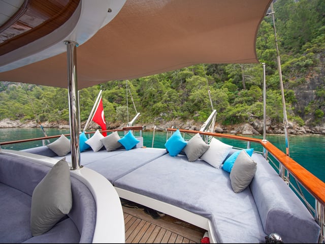 Queen Of Rtt yacht interior or exterior view