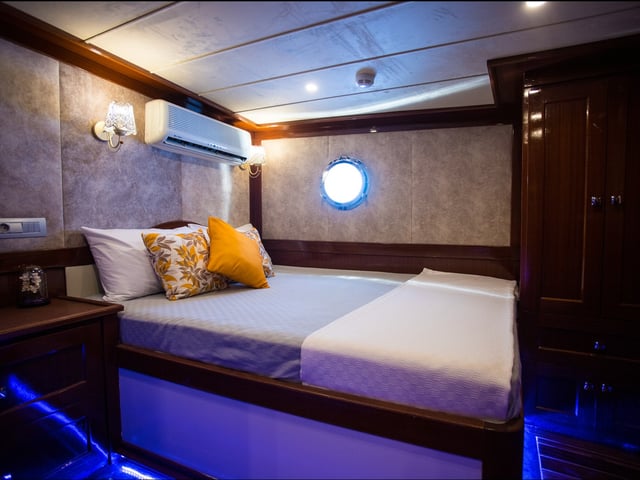 Queen Of Rtt yacht interior or exterior view