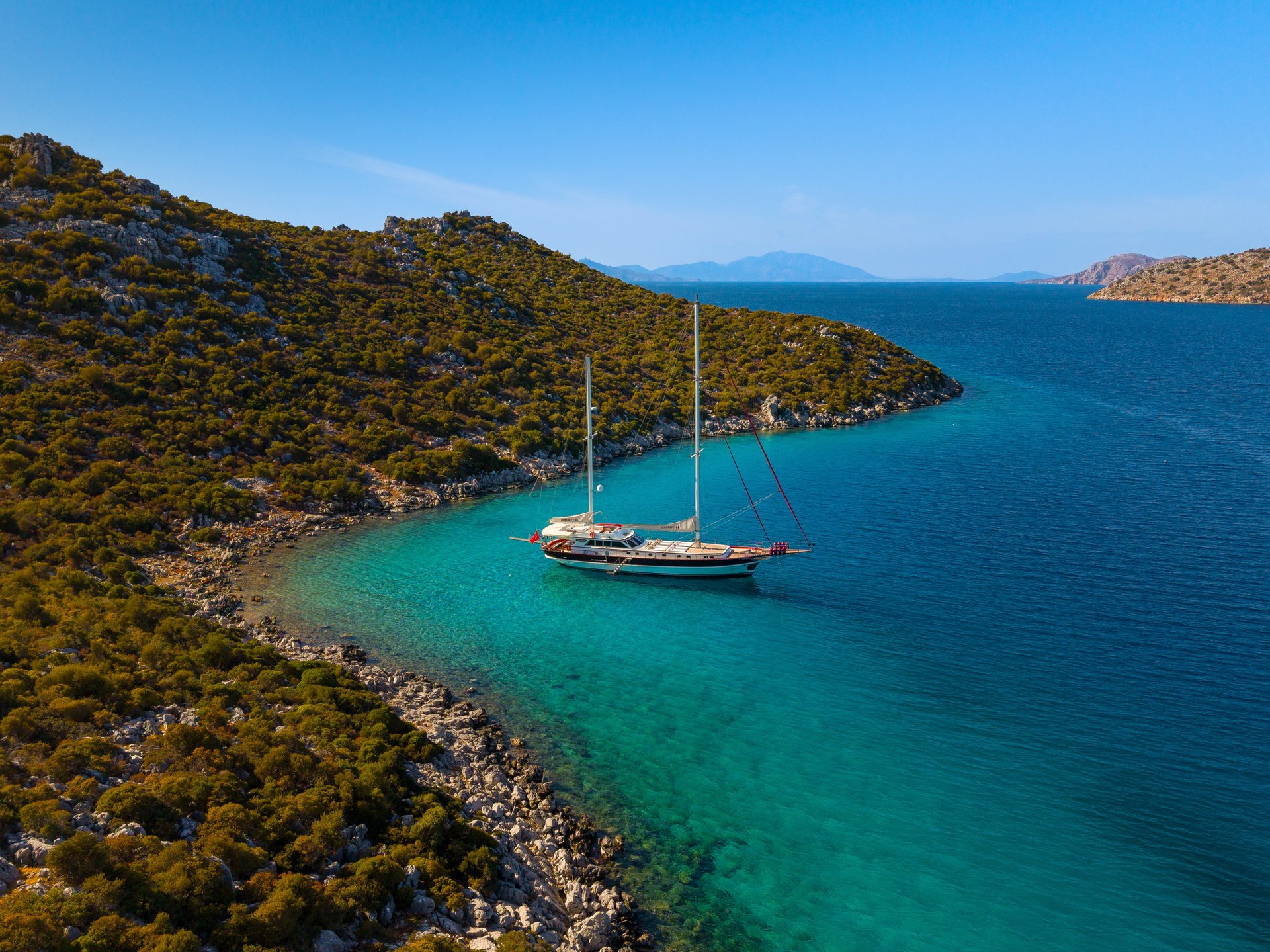 Serenity 86 yacht aerial view