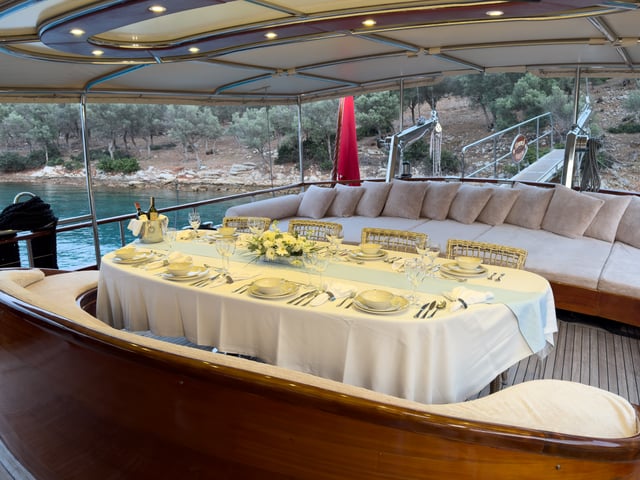 Tanem H yacht interior or exterior view