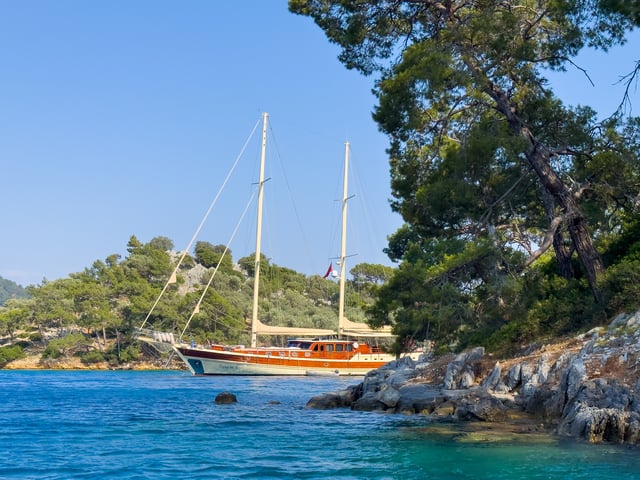 Tanem H yacht aerial view
