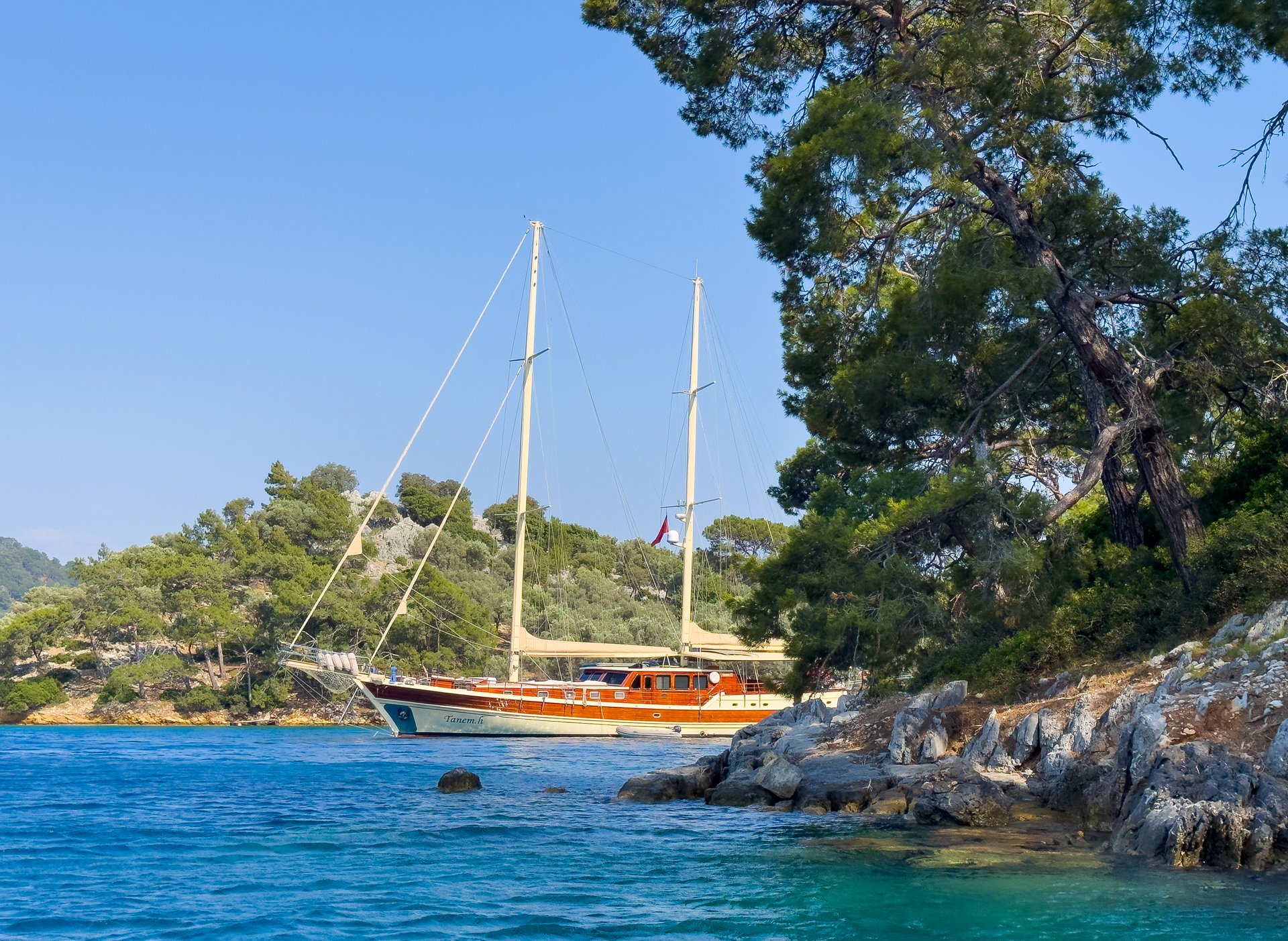 Tanem H yacht aerial view