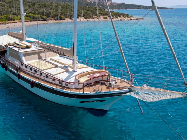 Ulucinar yacht interior or exterior view
