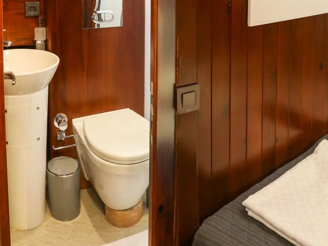 Ulucinar yacht interior or exterior view