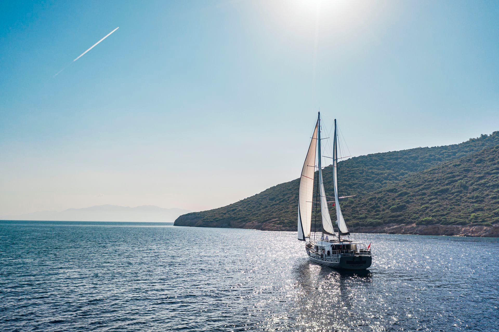 Virtuoso yacht aerial view