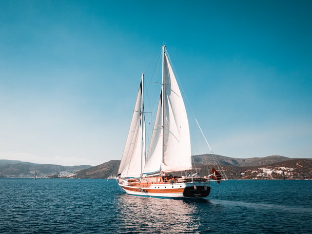 Wicked Felina yacht aerial view