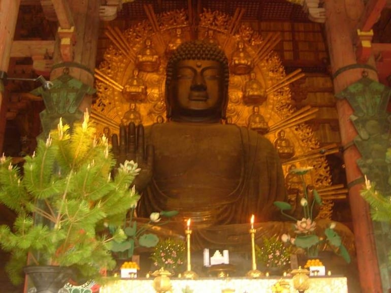 Todai-ji, Bouddha