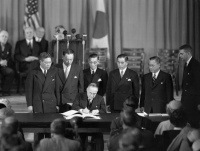1951: signature du traité de sécurité