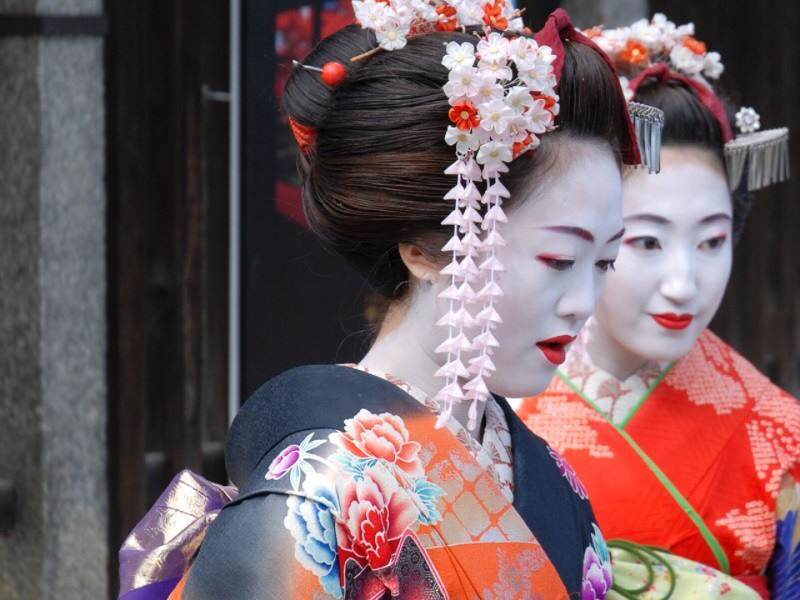 Geisha et maiko: une tradition japonaise