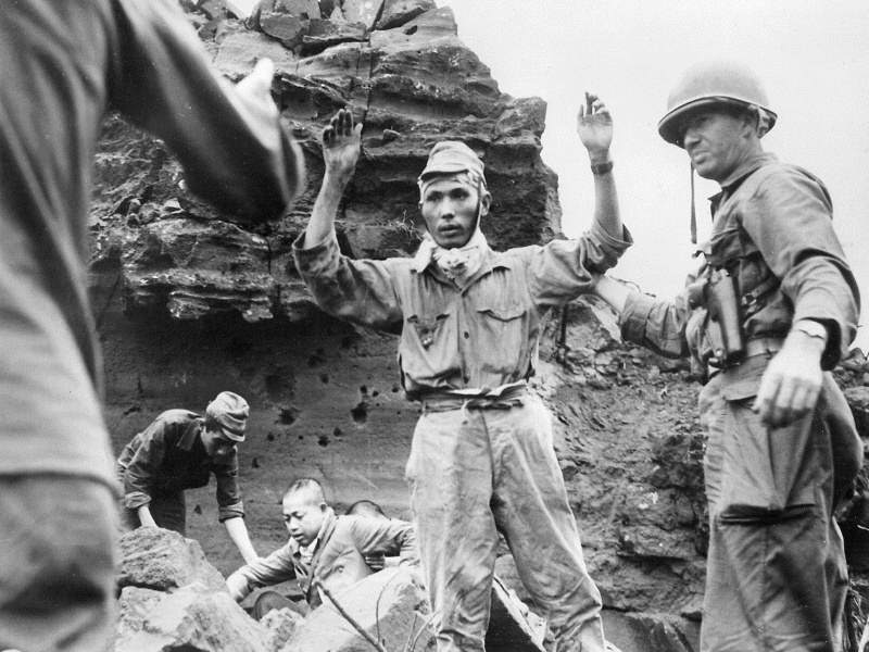 Capitulation d'un soldat japonais