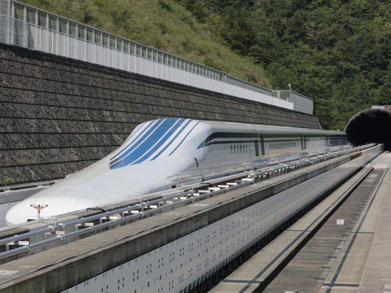 Le train maglev japonais atteint la vitesse record de 603 km/h
