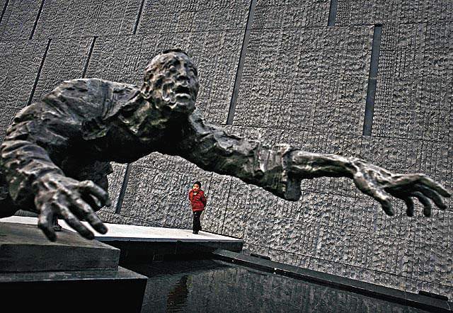 Statue du mémorial du massacre de Nankin