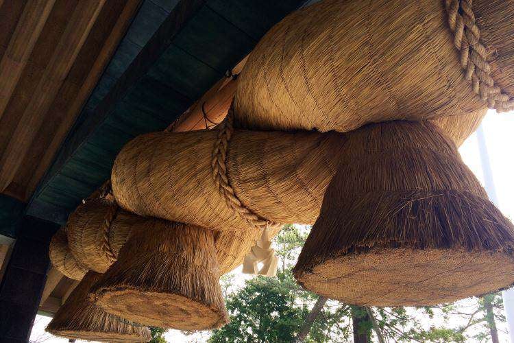 Shimenawa du sanctuaire Izumo Taisha (出雲大社) dans la préfecture de Shimane