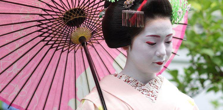 Une maiko, apprentie geisha
