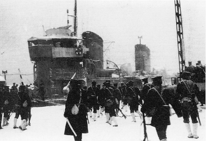 Incident du 26 février 1936: Forces de la marine impériale japonaise arrivant à Shibaura (Tokyo)