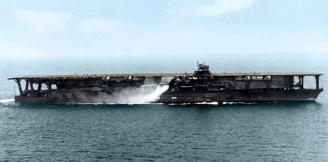 Porte-avions japonais Kaga de la Marine impériale en mer, acteur majeur de la guerre du Pacifique (Seconde Guerre mondiale)