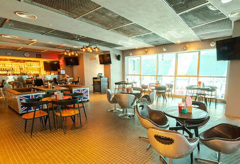 Food Courts and Restaurants In Al Abraj At Dubai
