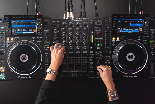DJ Sets or Live Band