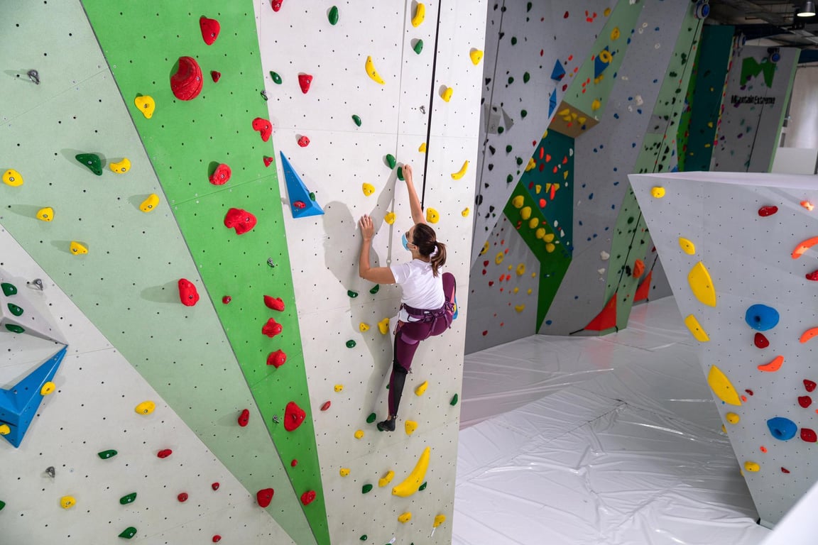 Wall Climbing At Mountain Extreme Dubai 2023