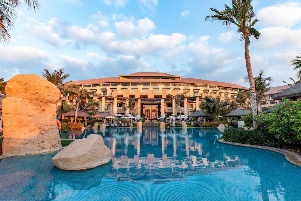 18.	 Sofitel Dubai The Palm Resort & Spa