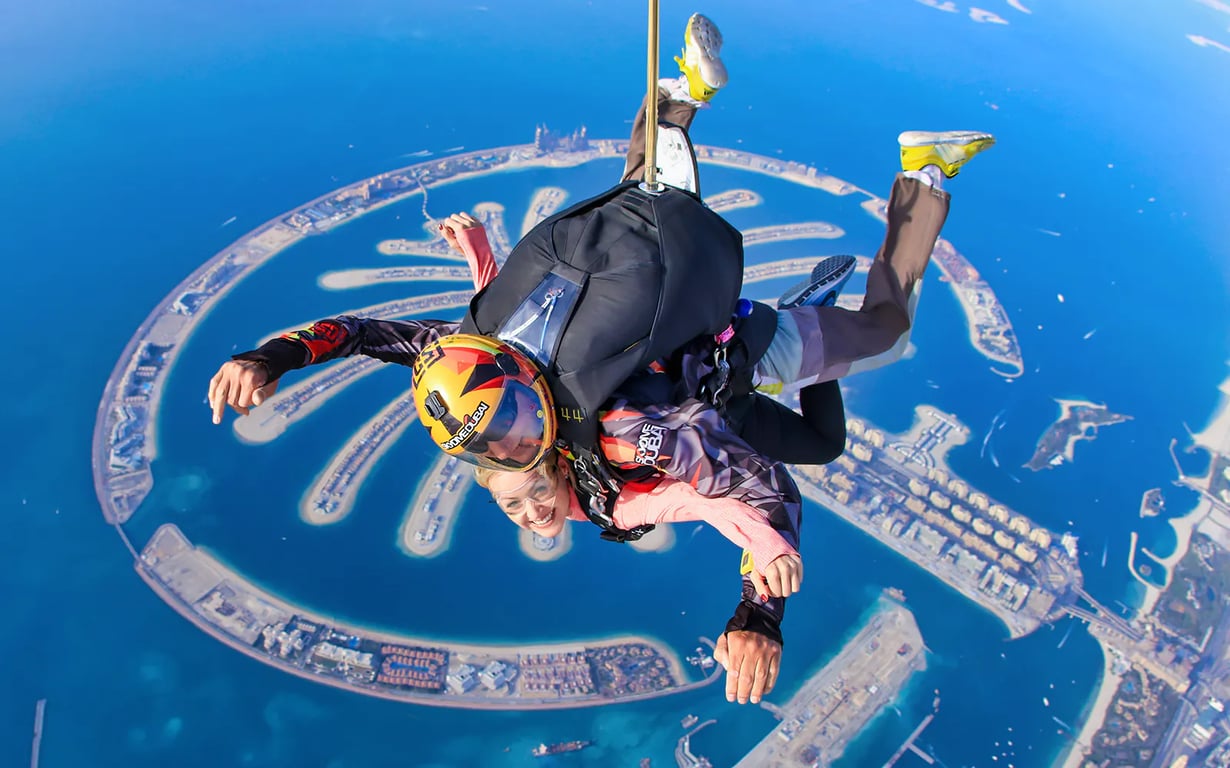 Enjoy Skydiving Over The Palm At Dubai