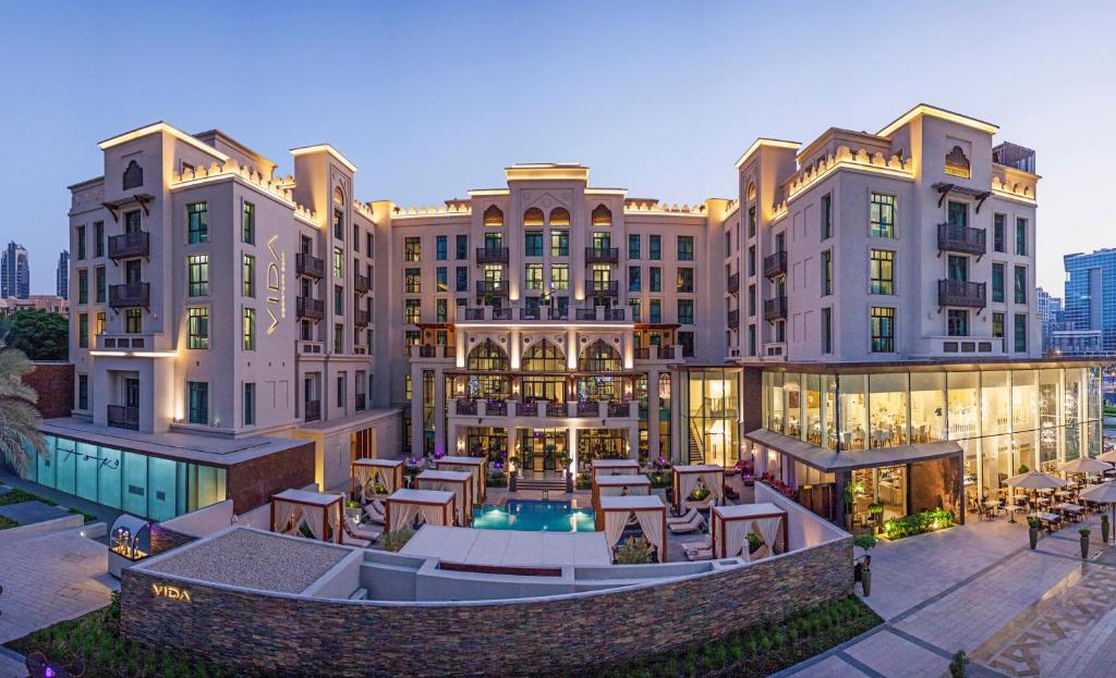 •	Vida Downtown Hotel Dubai