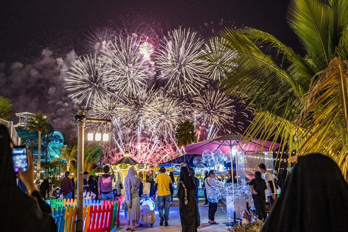 Amazing Details About La Mer Jumeirah New Year Firework
