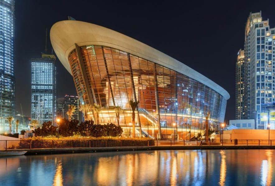 Stare a Shows and Have Dinners at Dubai Opera