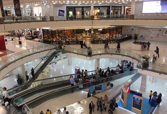 Vast Shopping Malls In Dubai