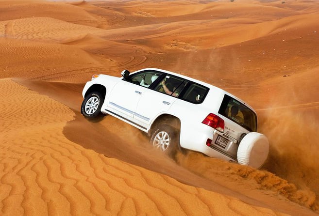 Pivot A Race Car At The Dubai Autodrome Desert Safari