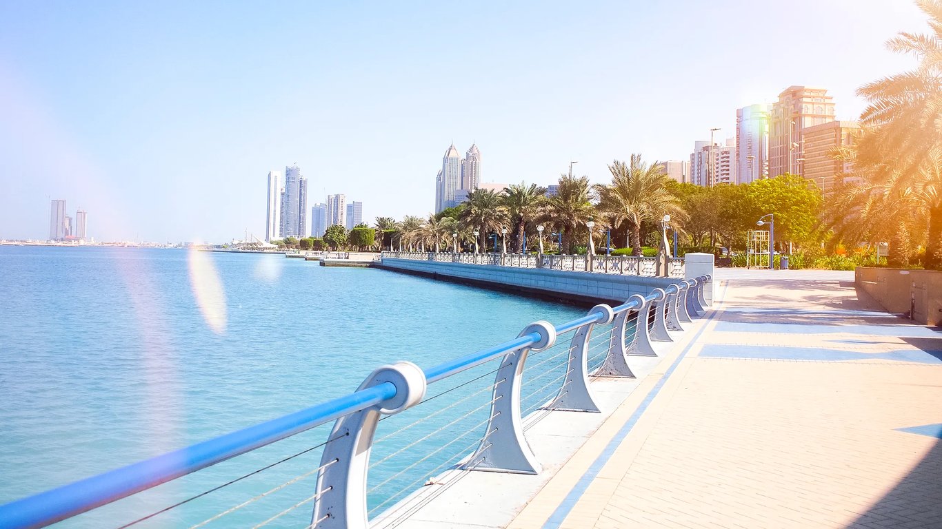 Amazing Aspects About Abu Dhabi Corniche