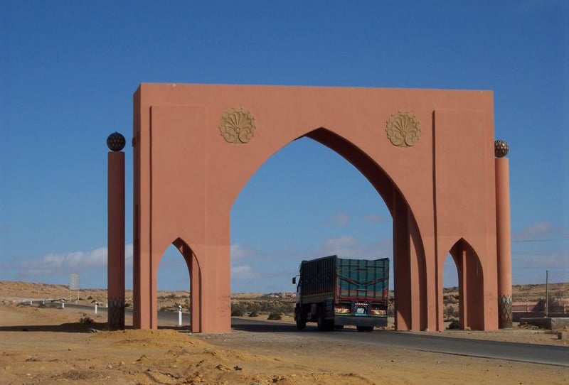 •	Sahara Gate