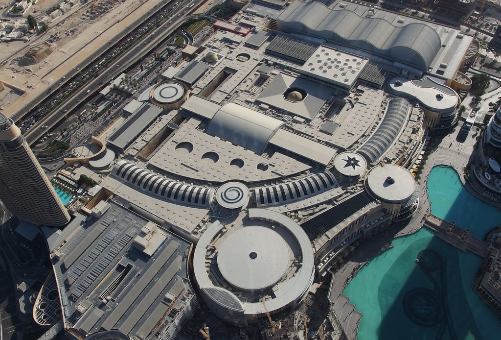 •	Dubai Mall is enormous