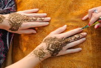 Henna Art Before the Party