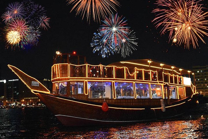 Parties And Yacht Cruises In Dubai New Year