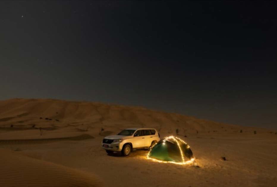 •	Overnight Safari In The Desert